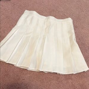 Elegant White Pleated Skirt